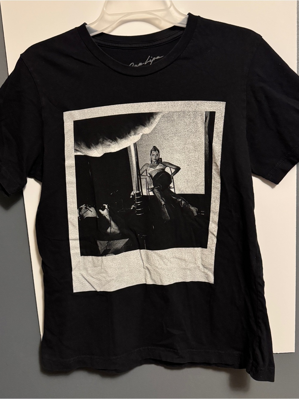 Black Dua Lipa concert Crewneck T-Shirt size Medium M